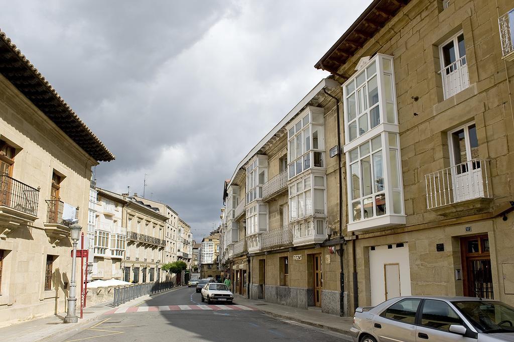 Apartamentos Turisticos Los Zapatos Morados Haro Zewnętrze zdjęcie